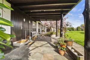 Überdachte Terrasse